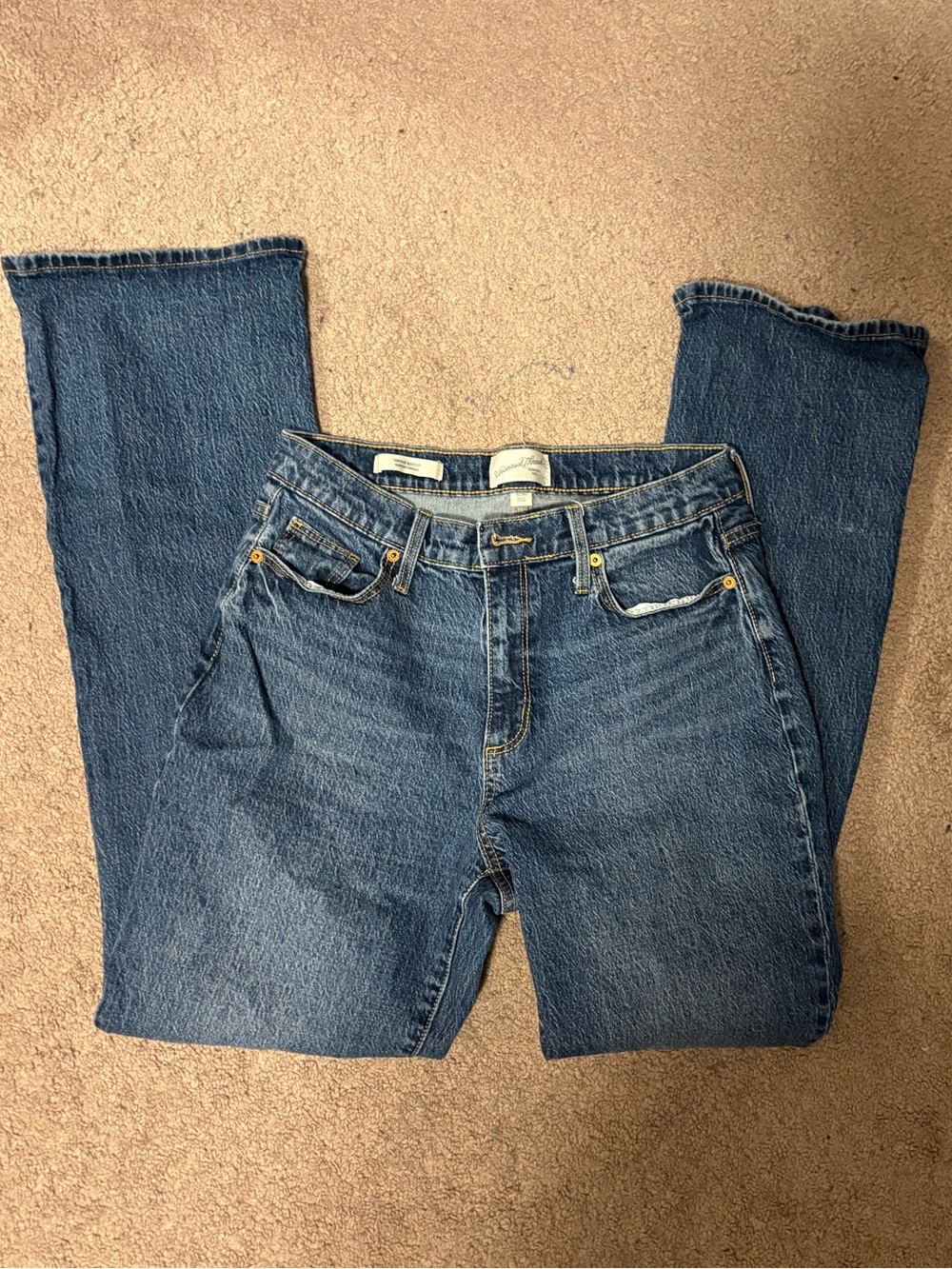 Universal Thread bootcut/flare blue jeans. Size 6/28R
